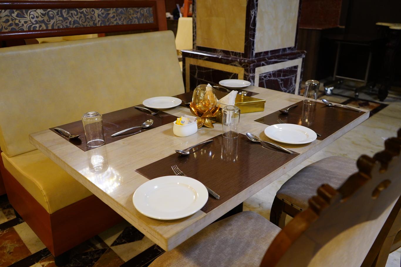 restaurant
