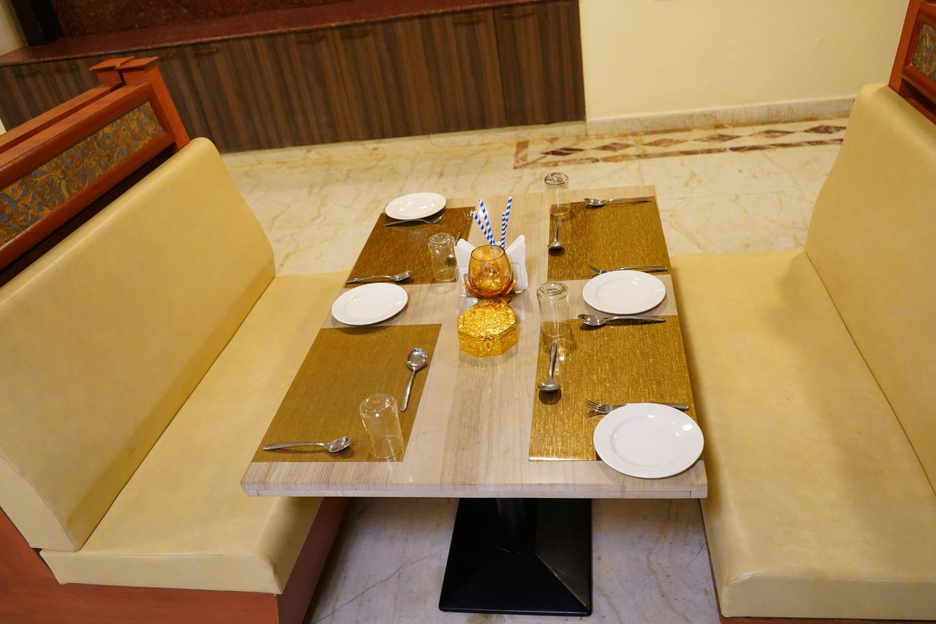 Dining - AR Thanga Kottai