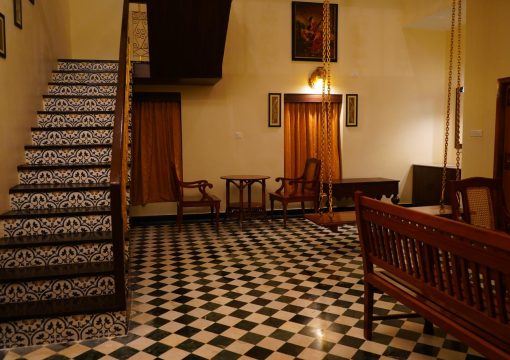 Temple Street Suite – Duplex Room