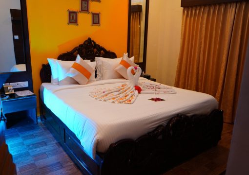 Temple Street Suite – Duplex Room