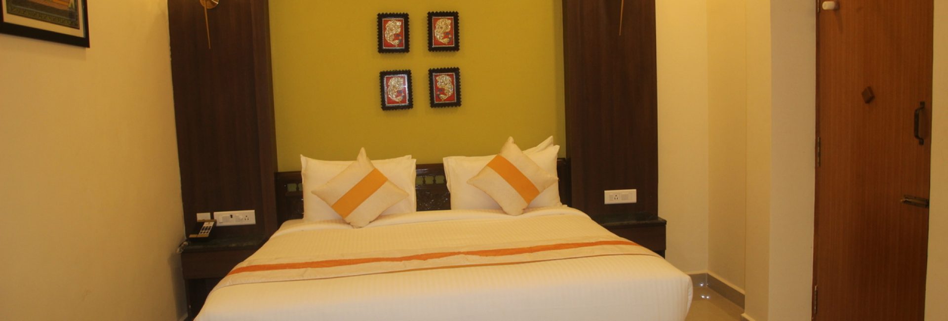 Temple Street Suite – Duplex Room