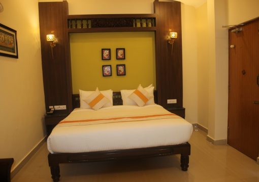 Temple Street Suite – Duplex Room